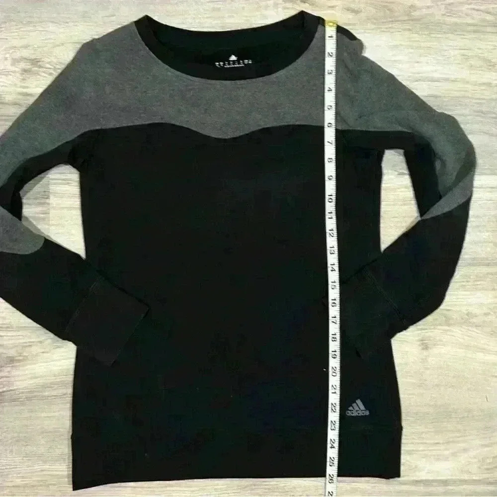 Adidas Women’s Black Gray Pullover Crew Neck Sweatshirt Activewear Top Size S - Picture 6 of 7